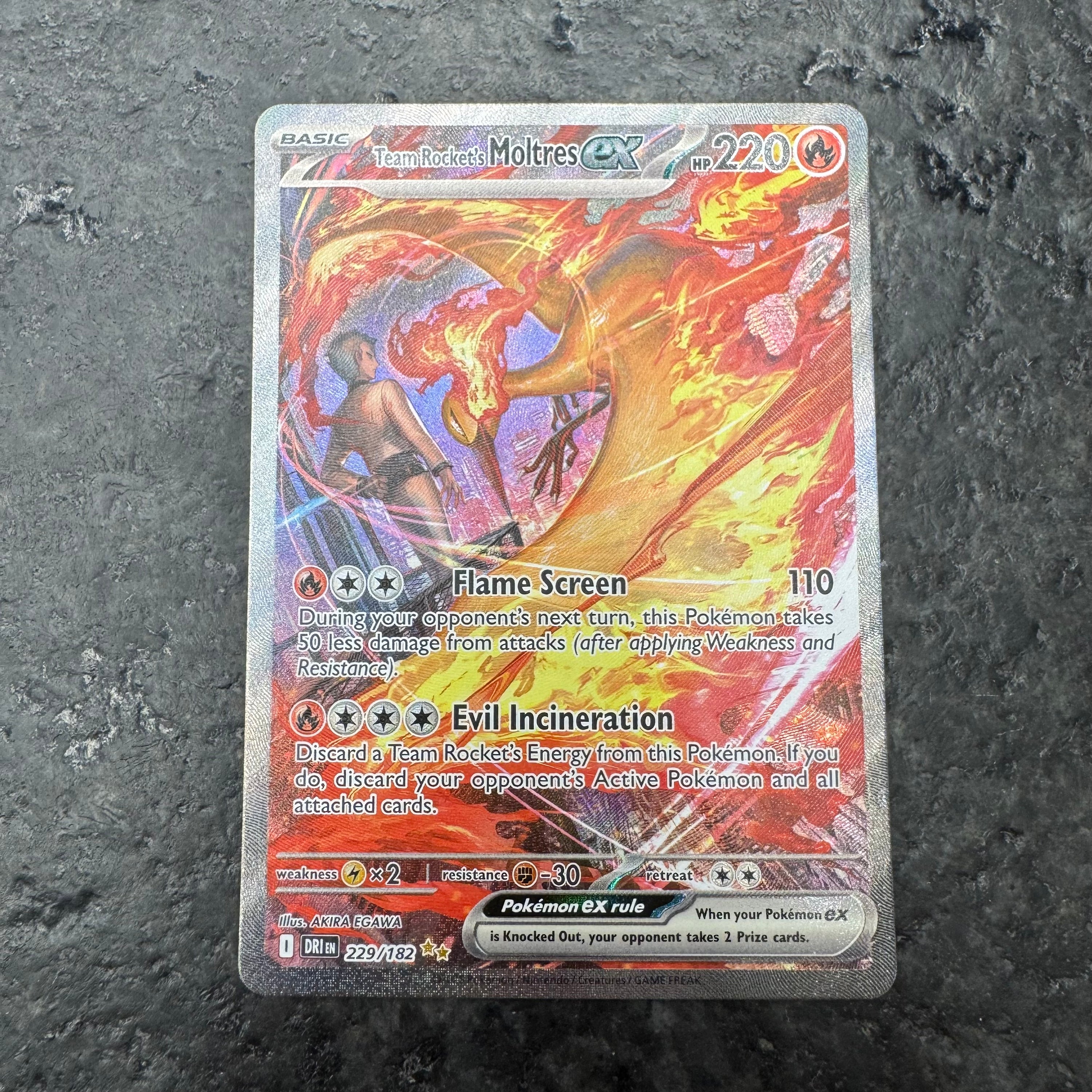 TEAM ROCKETS MOLTRES EX SIR 229/182 (NM)