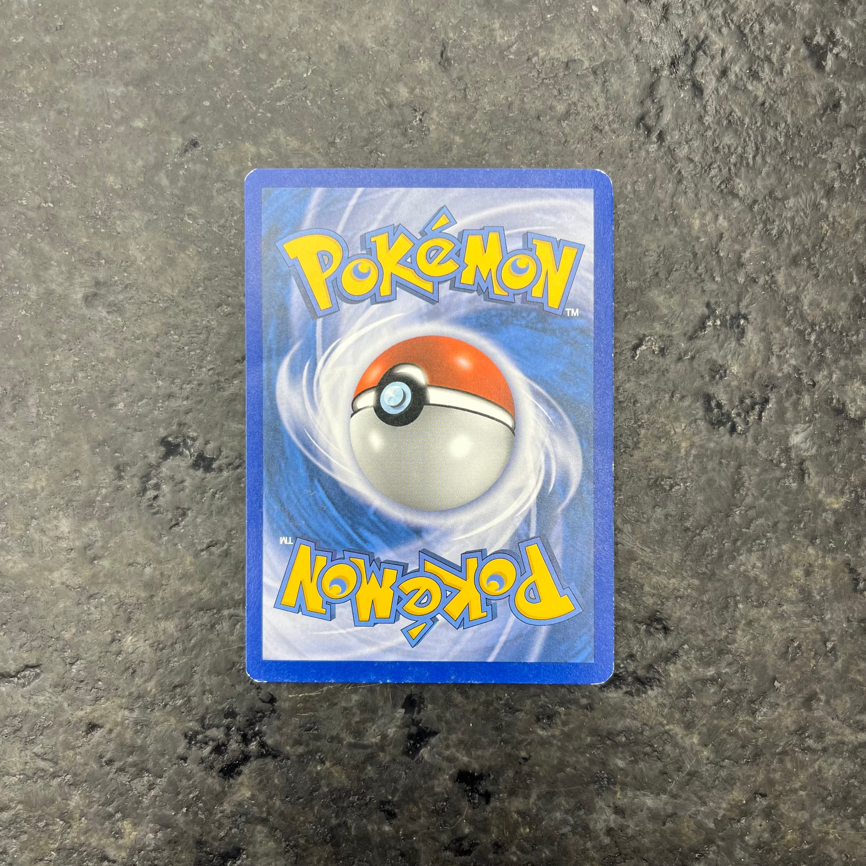 PIKACHU PLATINUM STAMPED REVERSE HOLO 70/100 (LP)