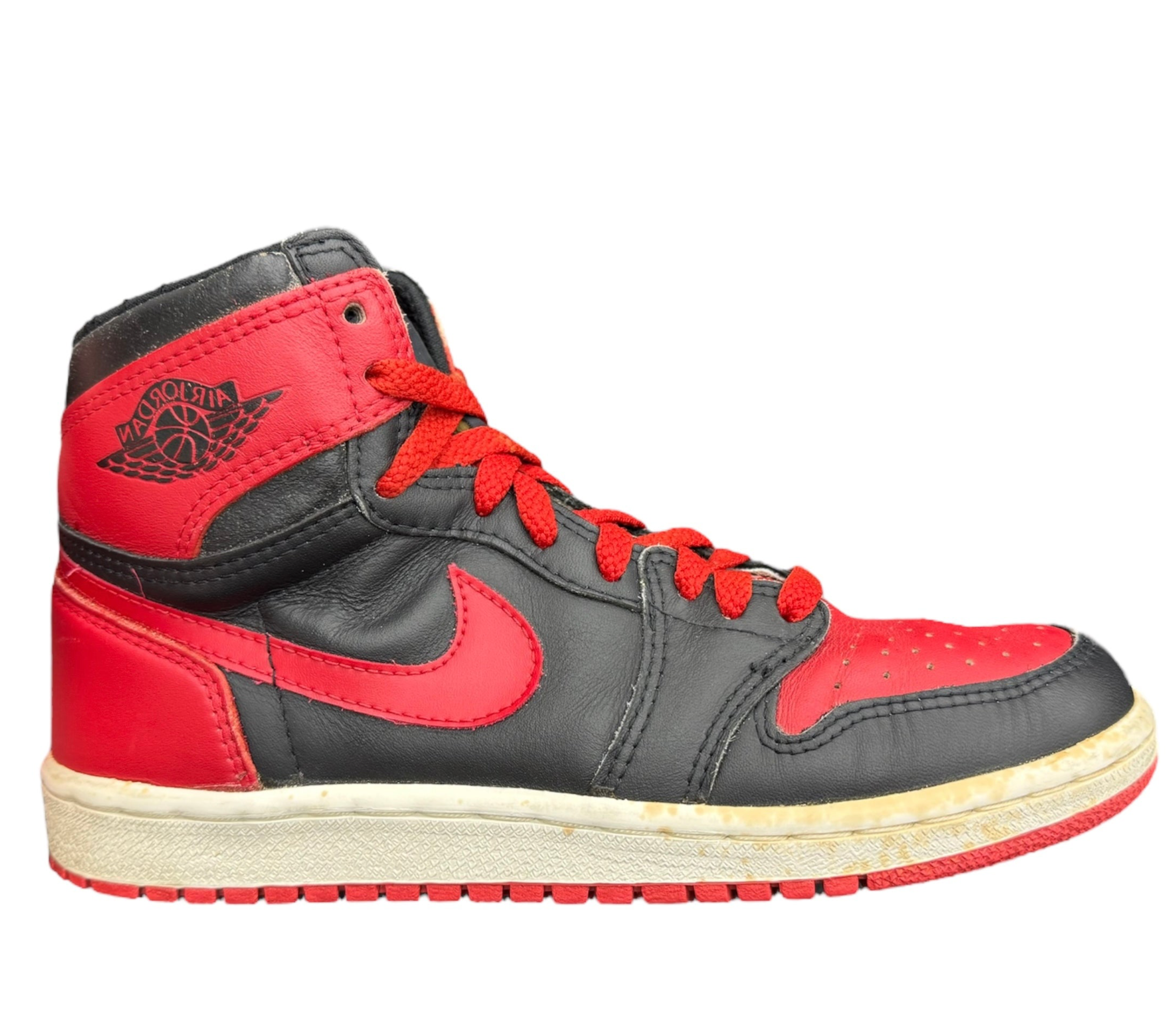 AIR JORDAN 1 “BRED” (1985)
