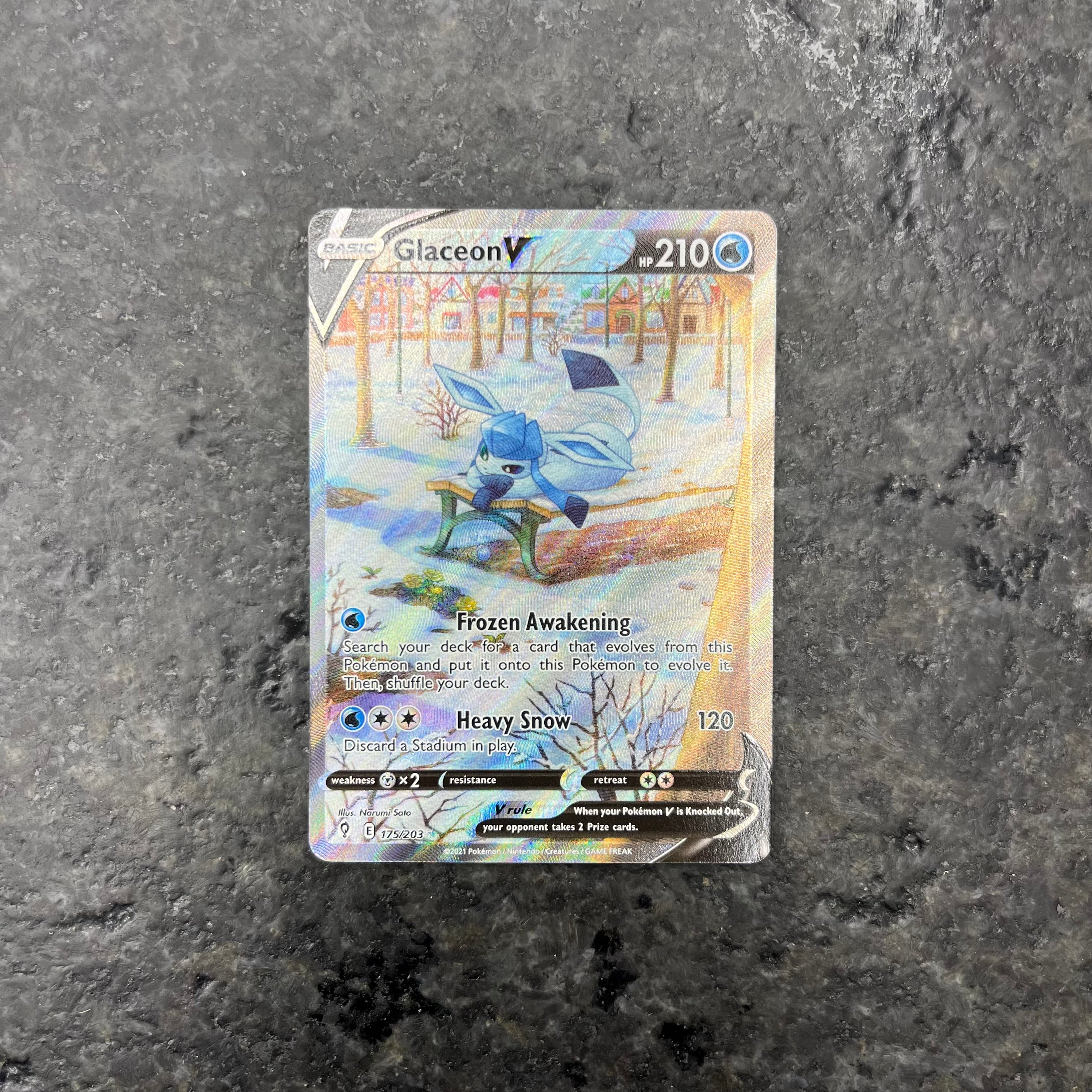 GLACEON V EVOLVING SKIES ALT ART 175/203 (NM)