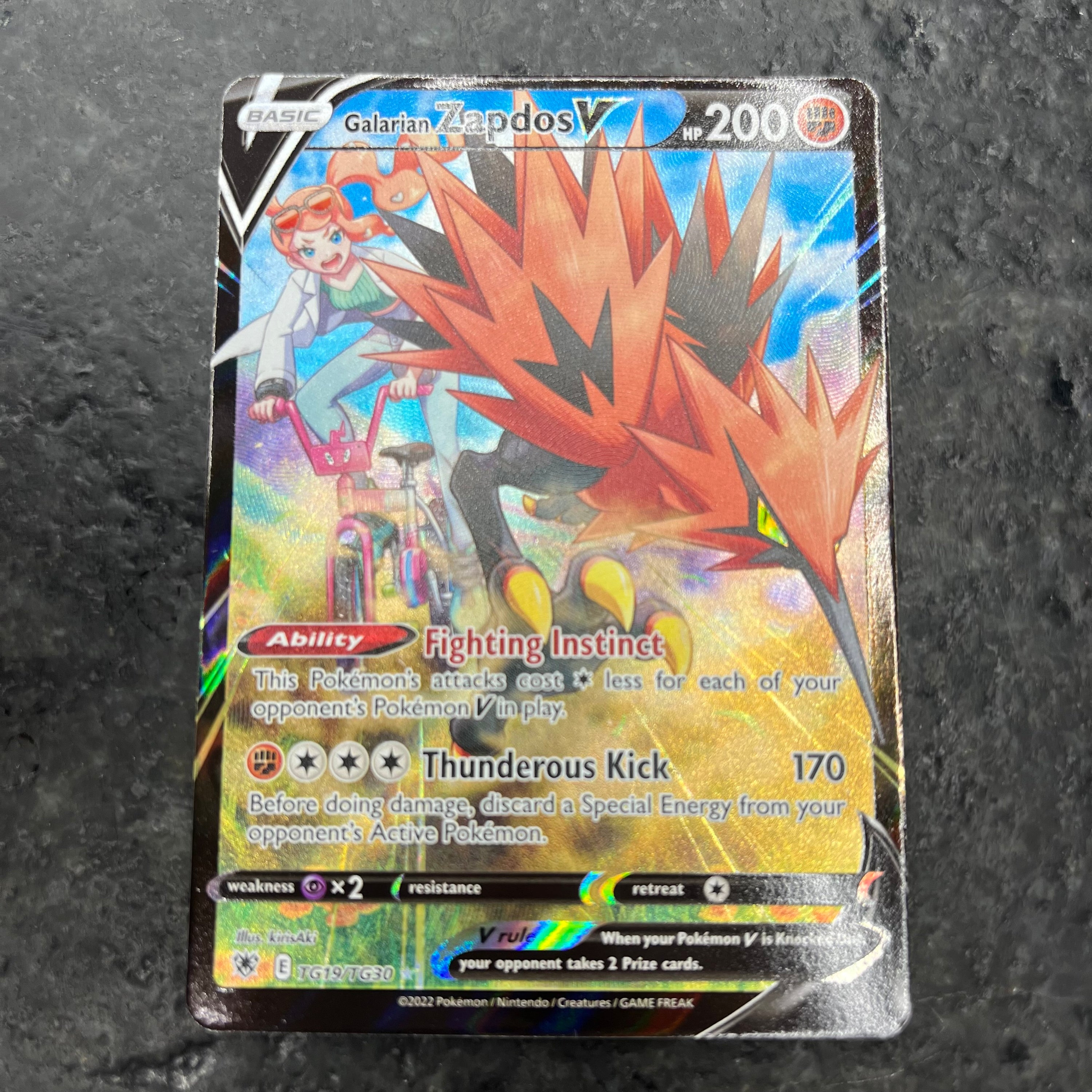 GALARIAN ZAPDOS V ASTRAL RADIANCE TRAINER GALLERY TG19/TG30 NM