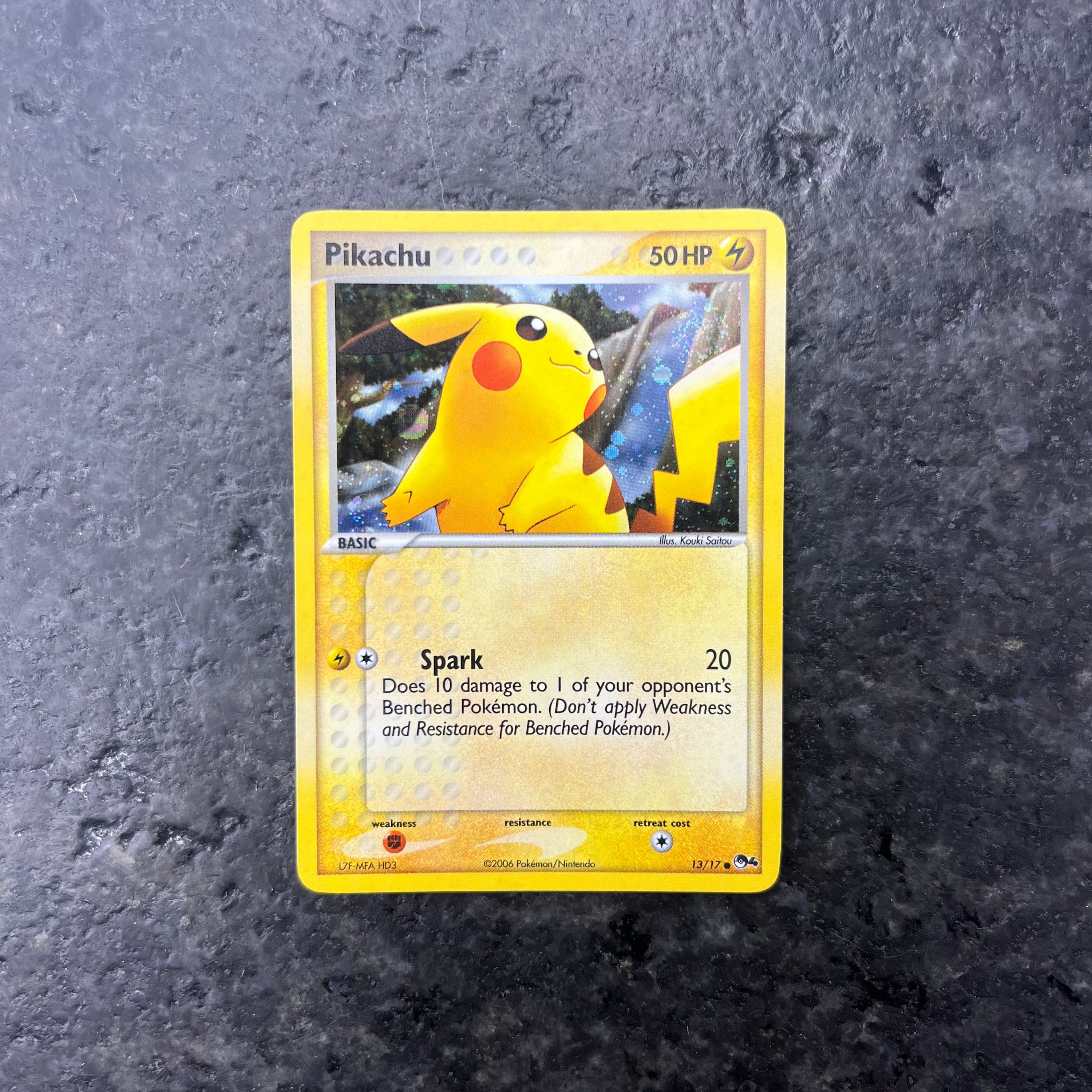 PIKACHU POP SERIES 4 HOLO 13/17 (LP)