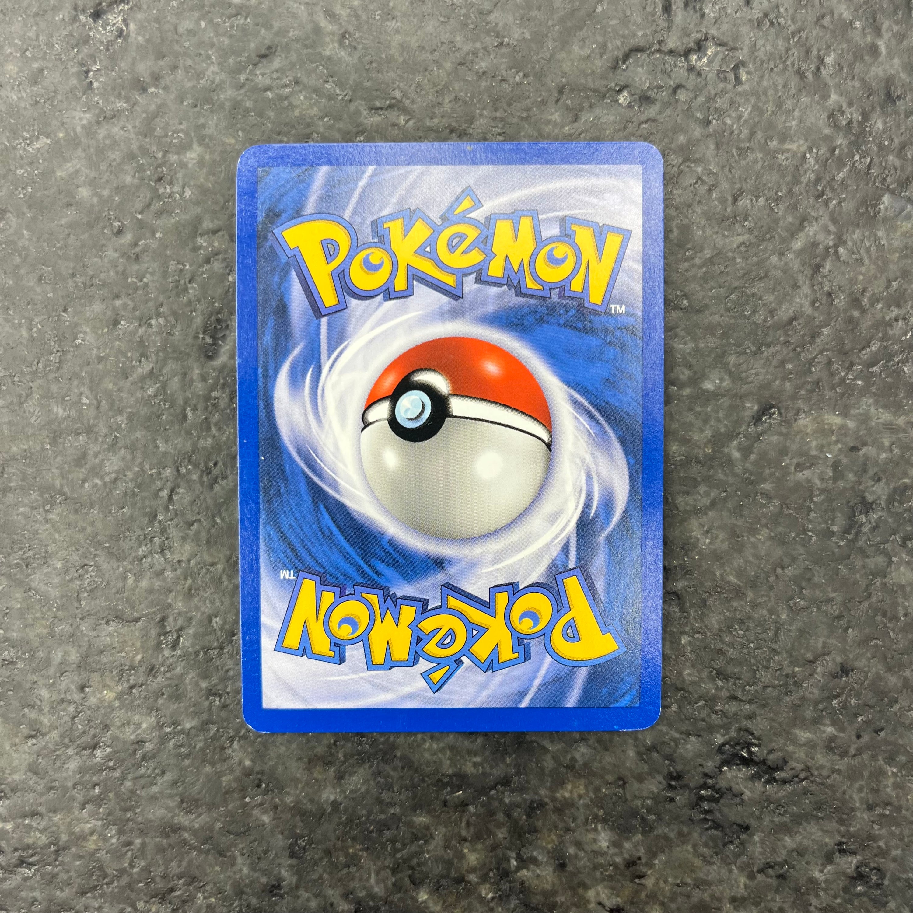 DARK MAGNETON TEAM ROCKET HOLOGRAPHIC 11/82 (NM)