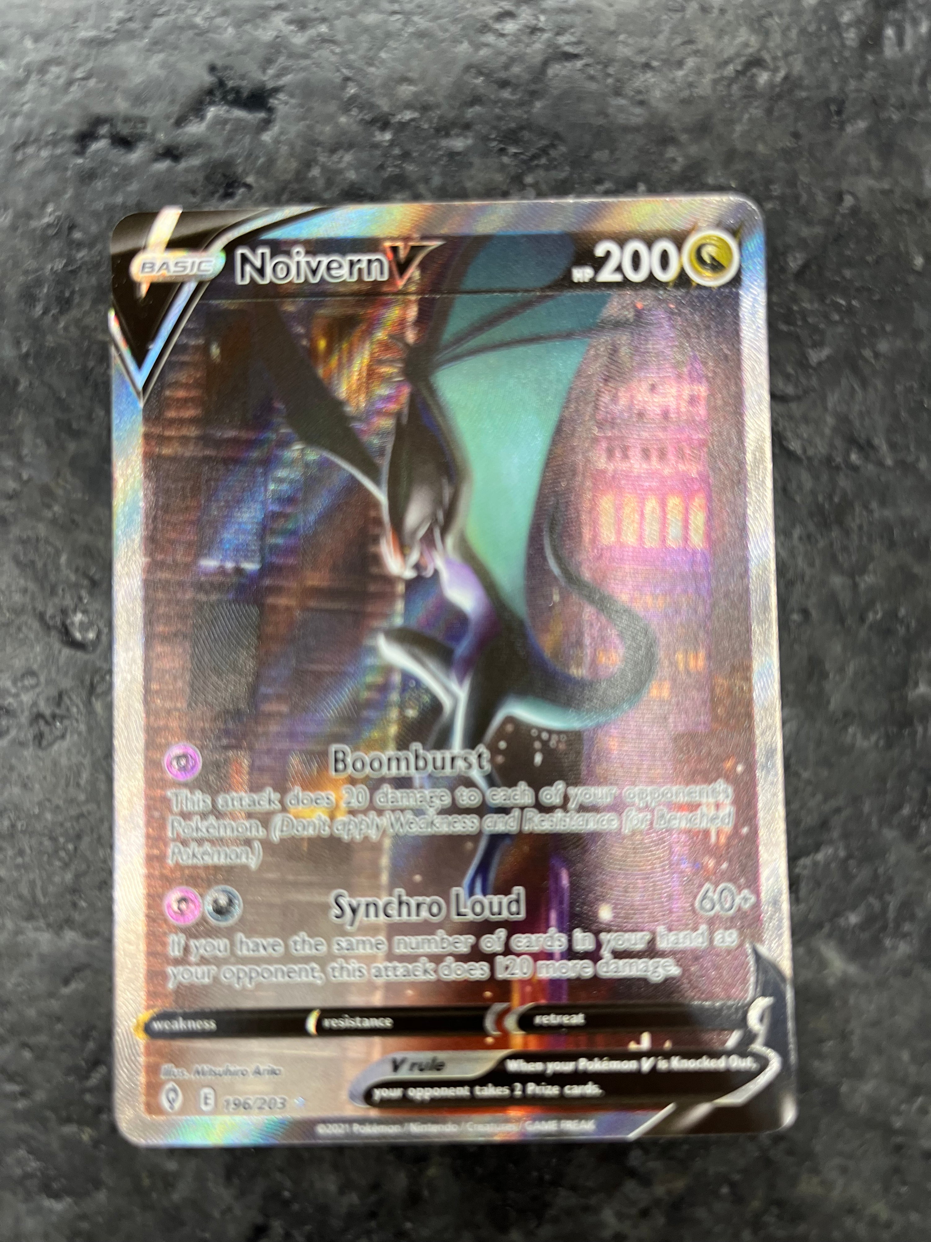 NOIVERN V 196/203 ALT ART (NM)