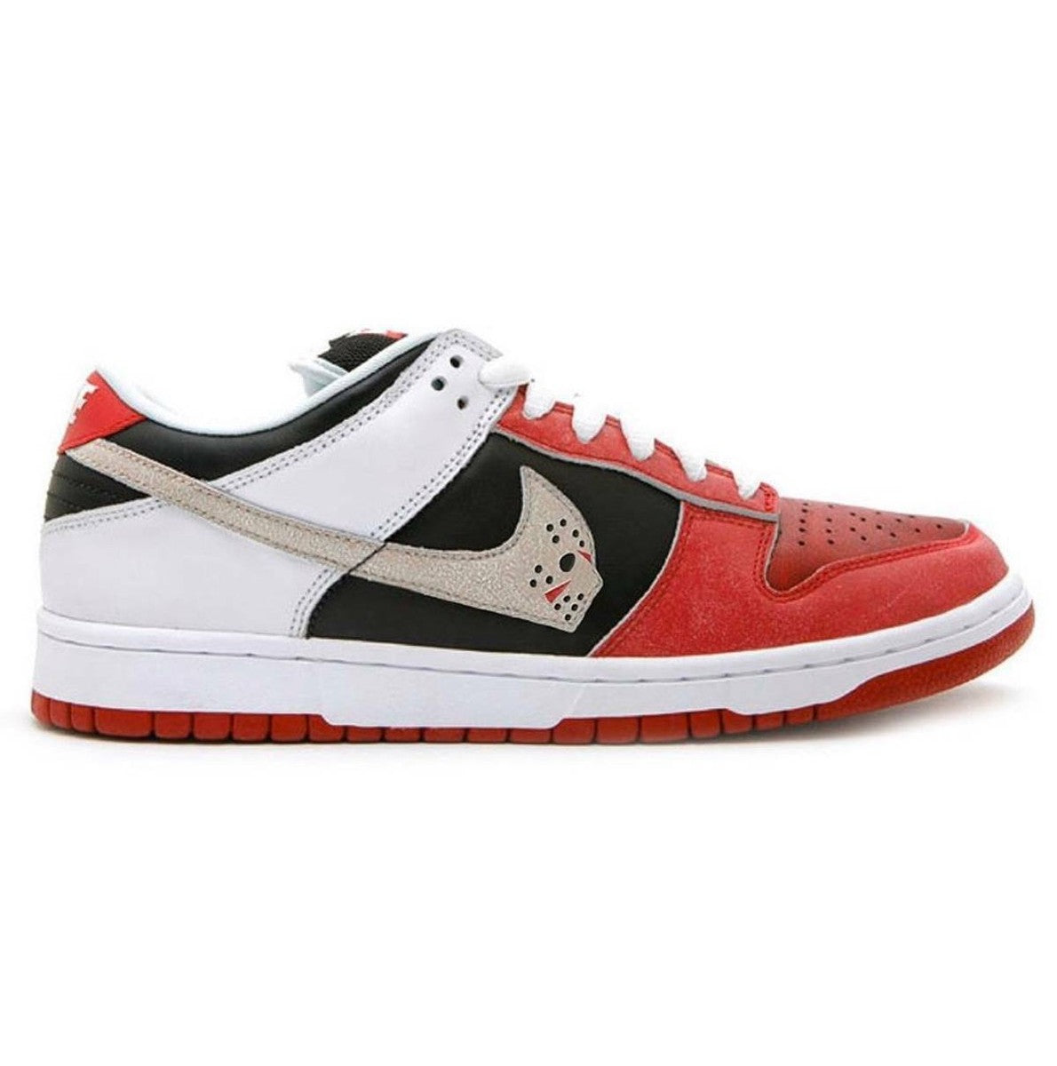 WARREN LOTAS DUNK SB “JASON  VORHEES”