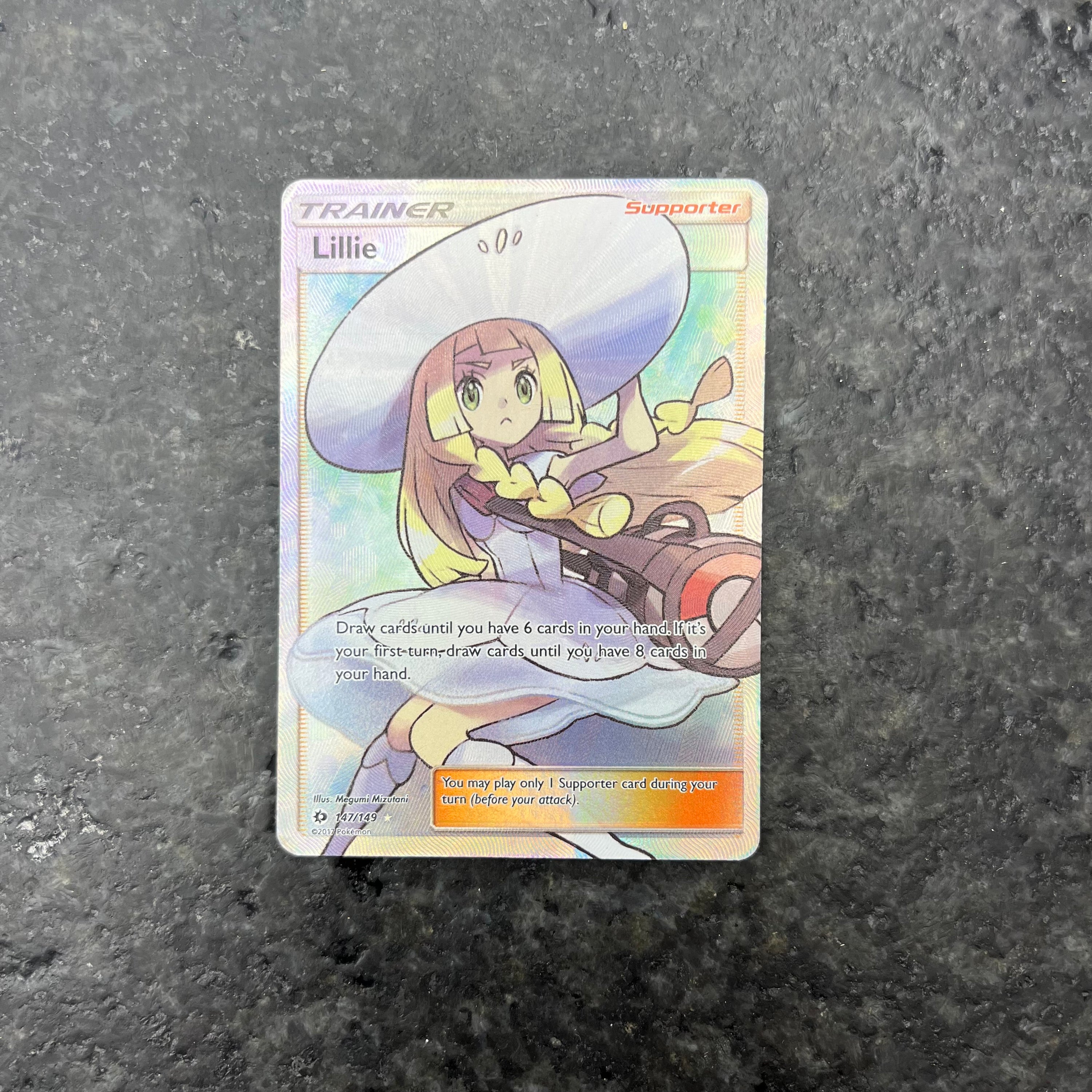 LILLIE TRAINER FULL ART 147/149 (HP)