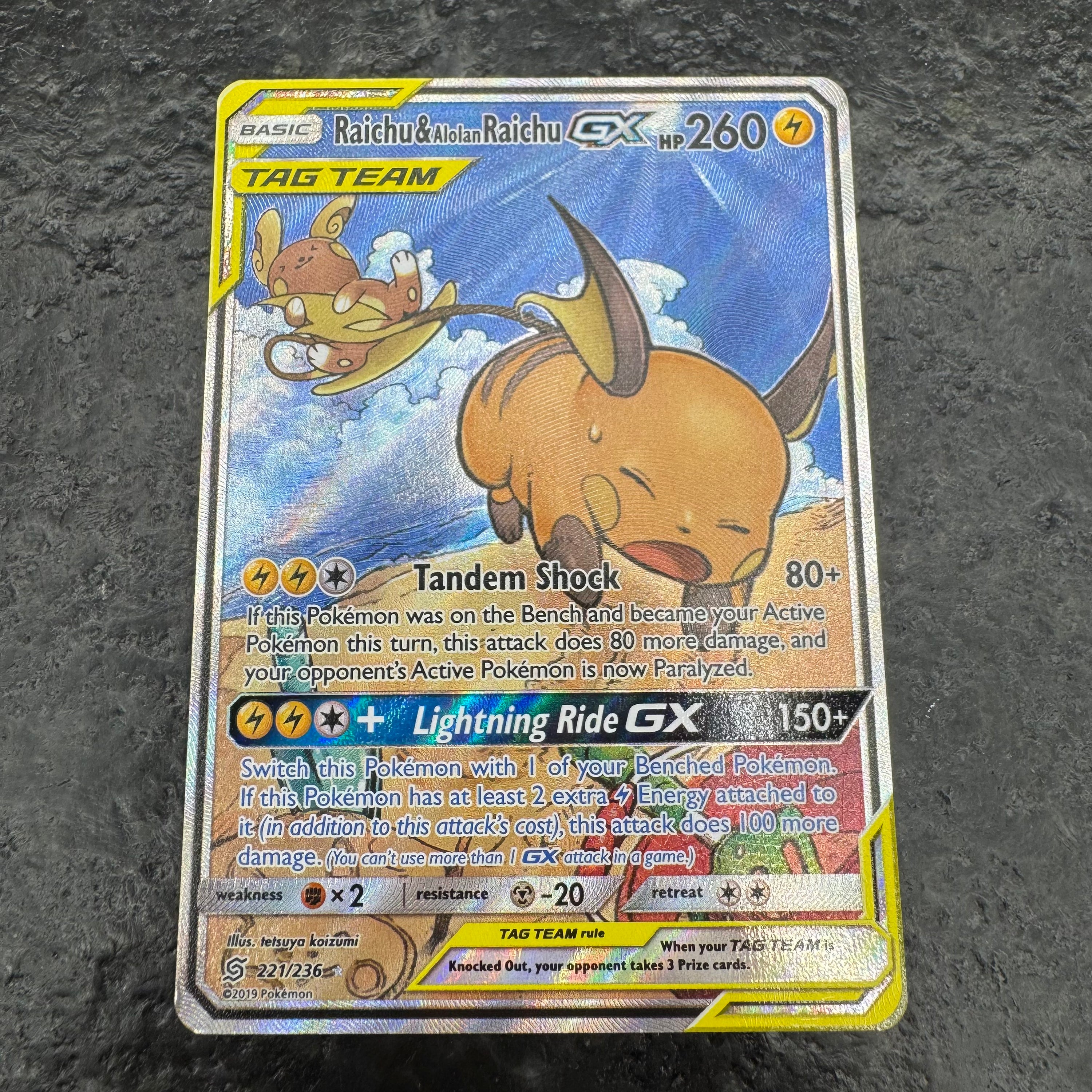 RAICHU & ALOLAN RAICHU GX ALT ART TAG TEAM 221/236 (NM)
