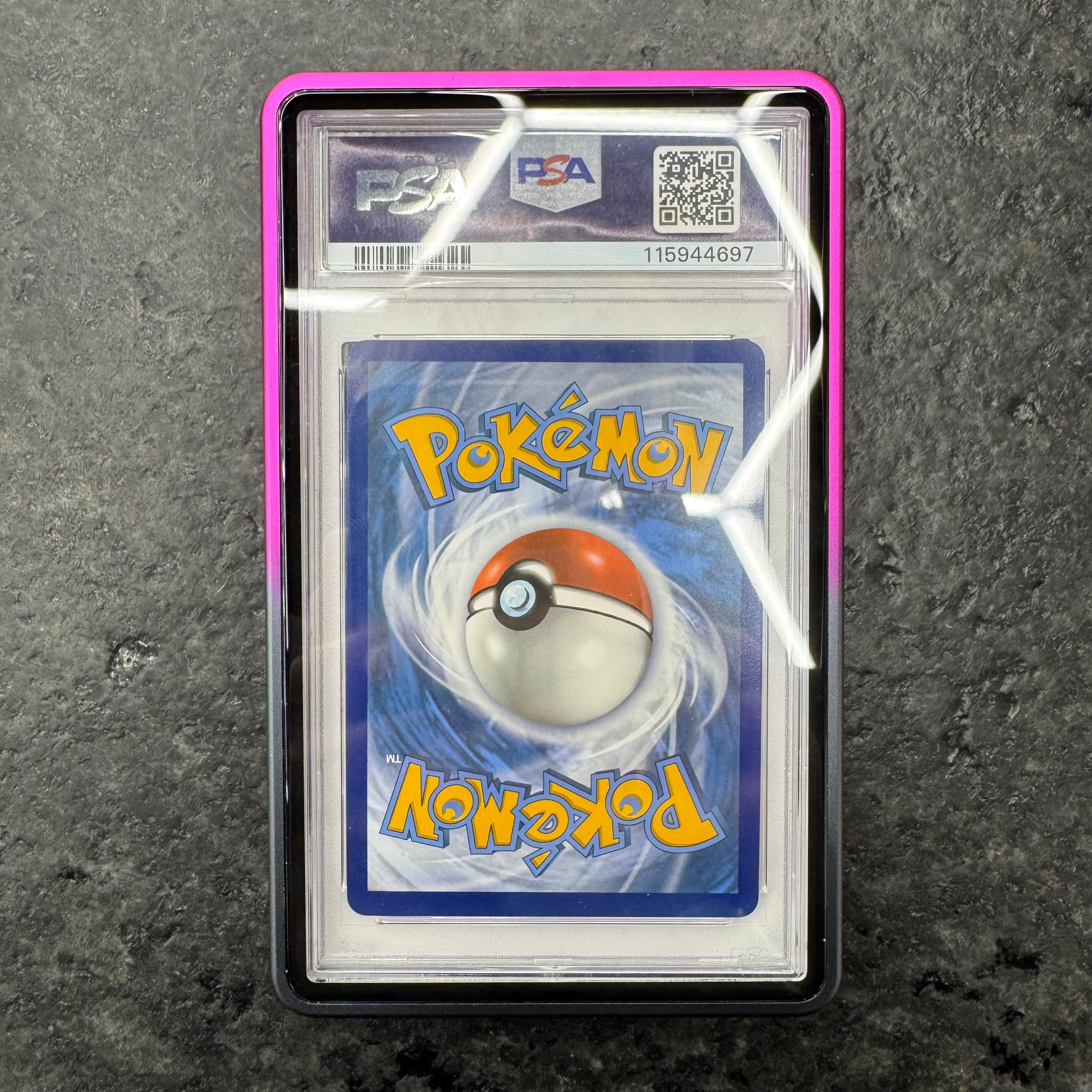 UMBREON VMAX ALT 215/203 PSA 9
