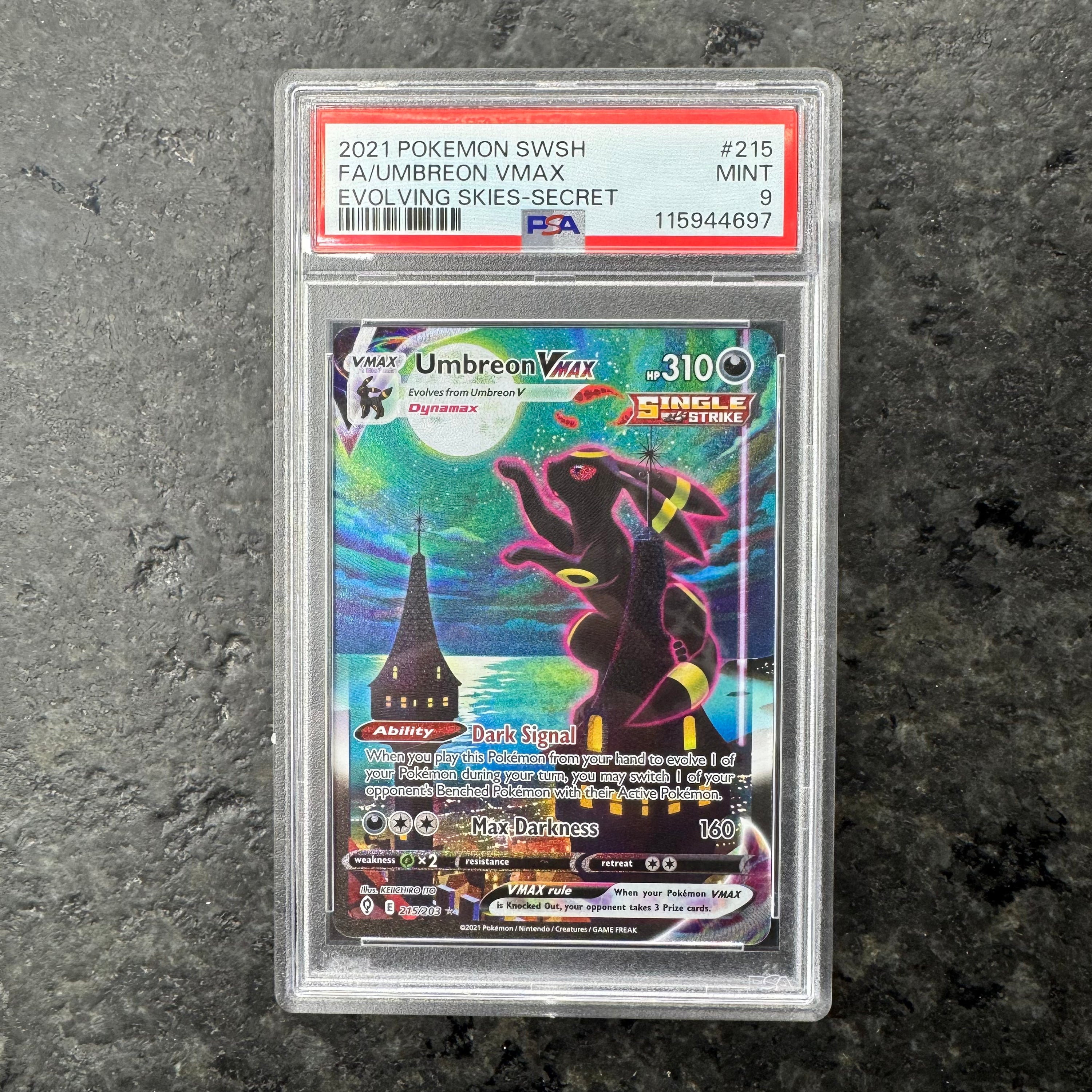 UMBREON VMAX ALT 215/203 PSA 9