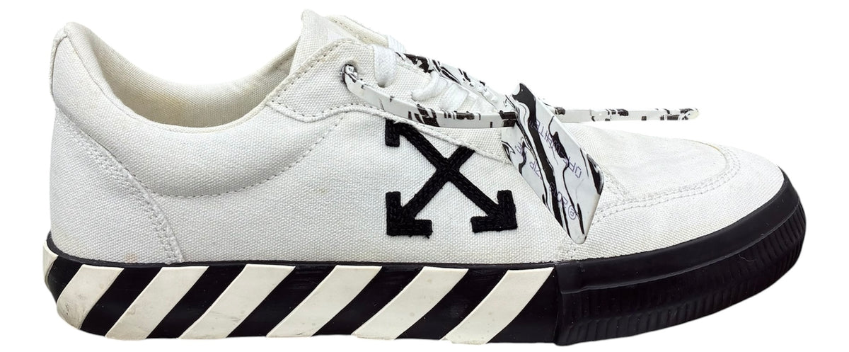 OFF WHITE “VULCANIZED” LOW TOP WHITE SNEAKER