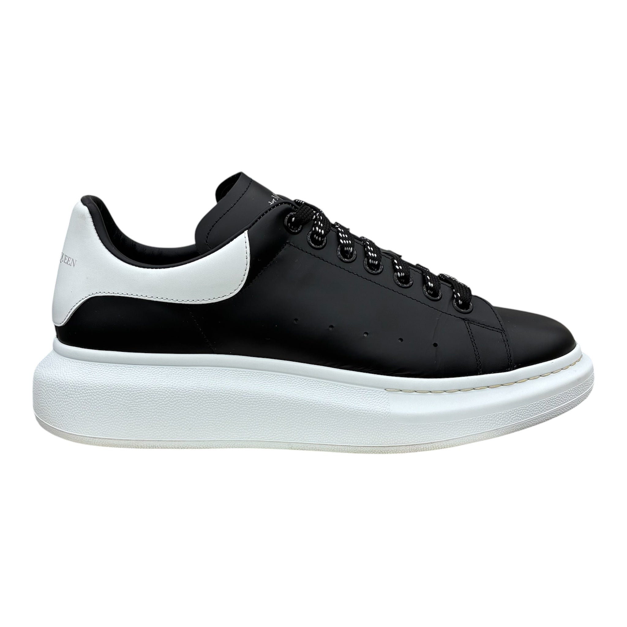 ALEXANDER MCQUEEN OVERSIZED SNEAKER “BLACK WHITE”