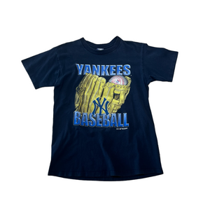 1999 YANKEES GLOVE TEE