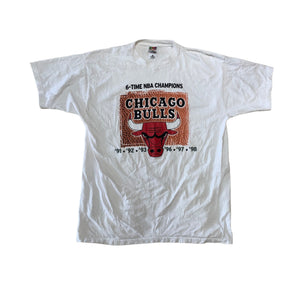 1998 CHICAGO BULLS 6-TIME NBA CHAMPS TEE (LR)
