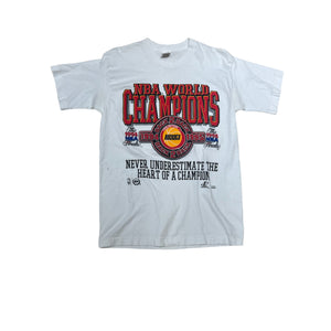 1995 HOUSTON ROCKETS NEVER UNDERESTIMATE THE HEART OF A CHAMPION TEE